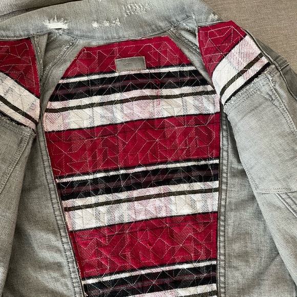 MOTHER The Bully Jean Jacket - Picture 6 of 11